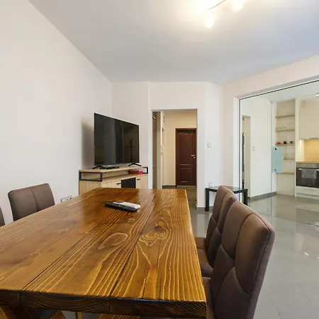 Apartmán 2-bedroom In The Center