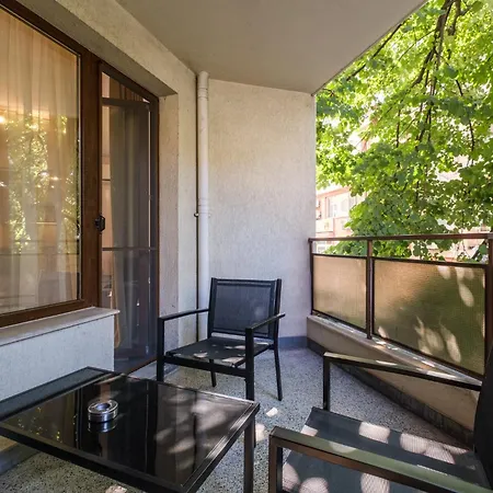 2-bedroom In The Center