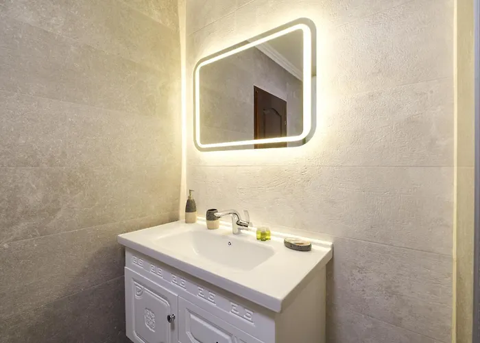 2-bedroom In The Center *